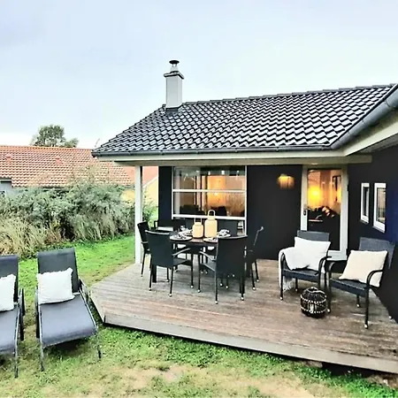 Holiday home 1 Surfer's E 159